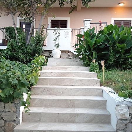 Seaview Holiday Apartments, Ventura Nin Esterno foto