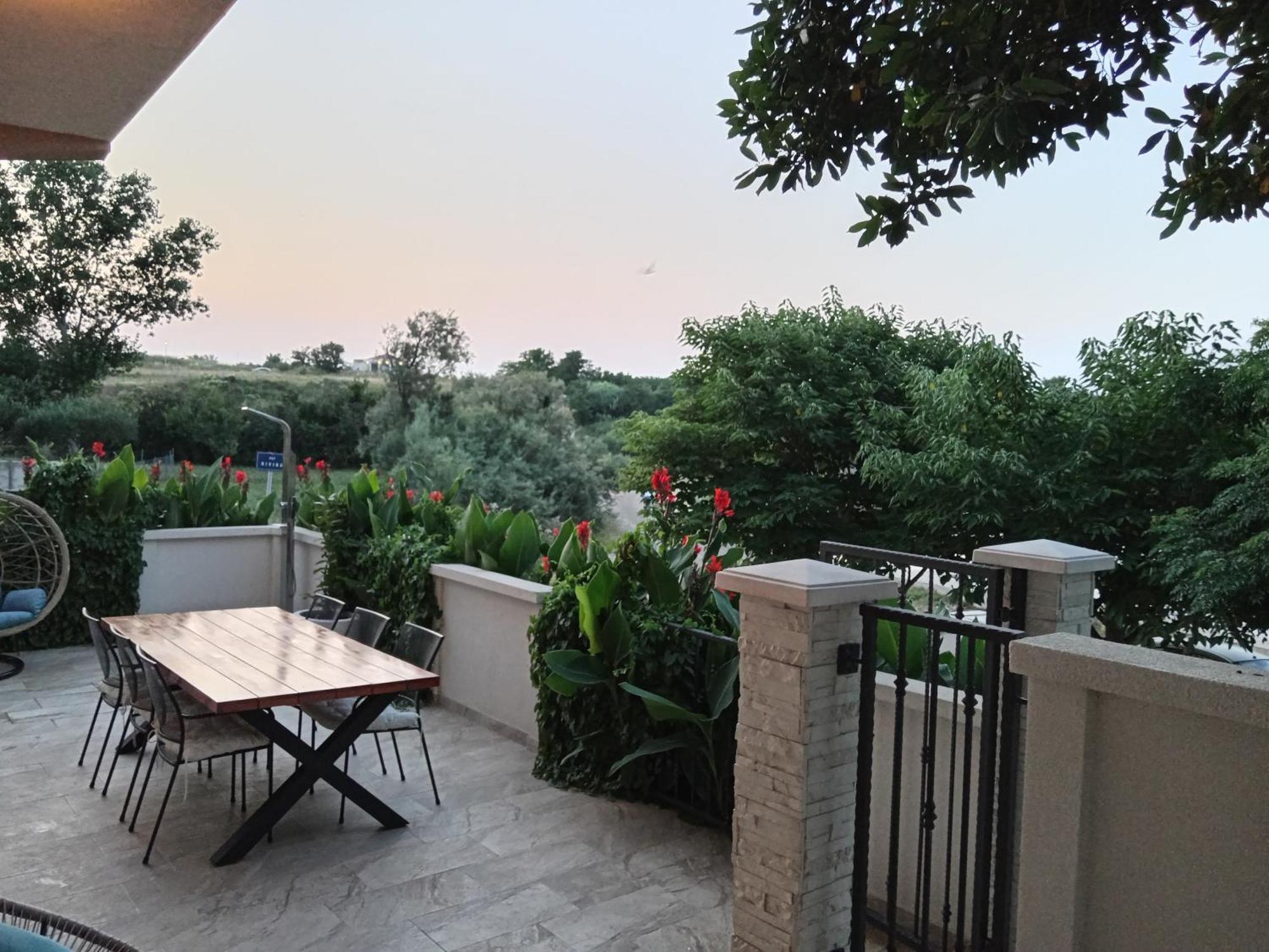Seaview Holiday Apartments, Ventura Nin Esterno foto