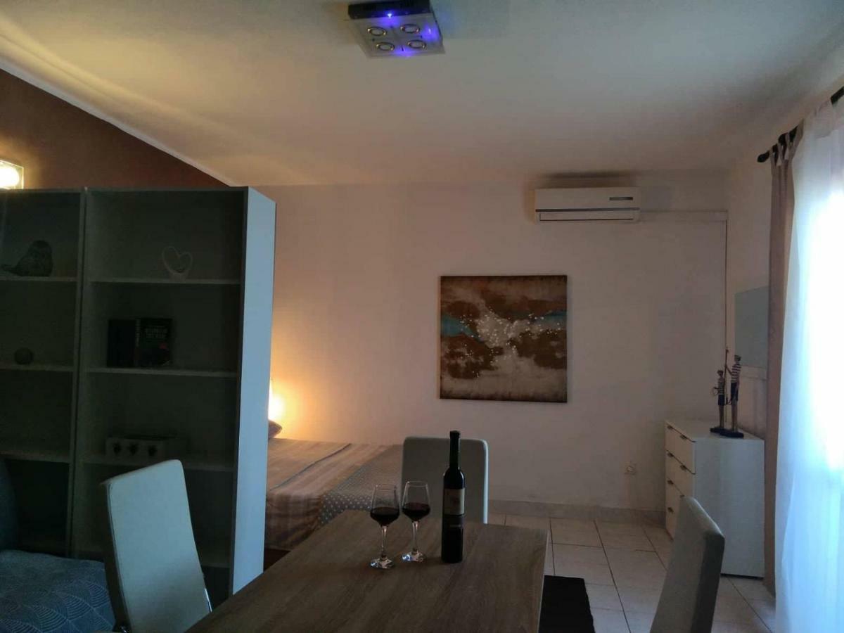 Seaview Holiday Apartments, Ventura Nin Esterno foto